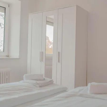 Jakse Apartments - Mit Kueche & 6 Schlafplaetze * Neuss