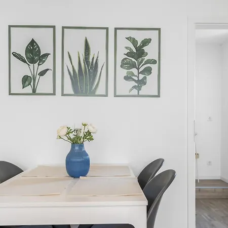 Jakse Apartments - Mit Kueche & 6 Schlafplaetze * Neuss