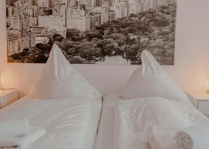 Mit Kueche, Arbeitsplatz Und Xxl Sofa